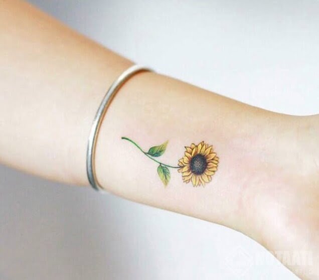 hình xăm đẹp cho nữ ở cổ tay