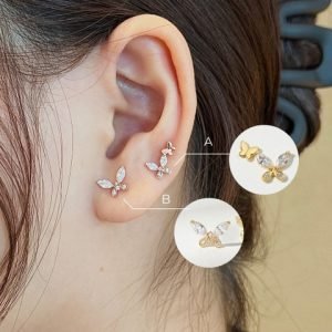 Mách bạn cách đeo khuyên tai chốt con bướm đơn giản không đau