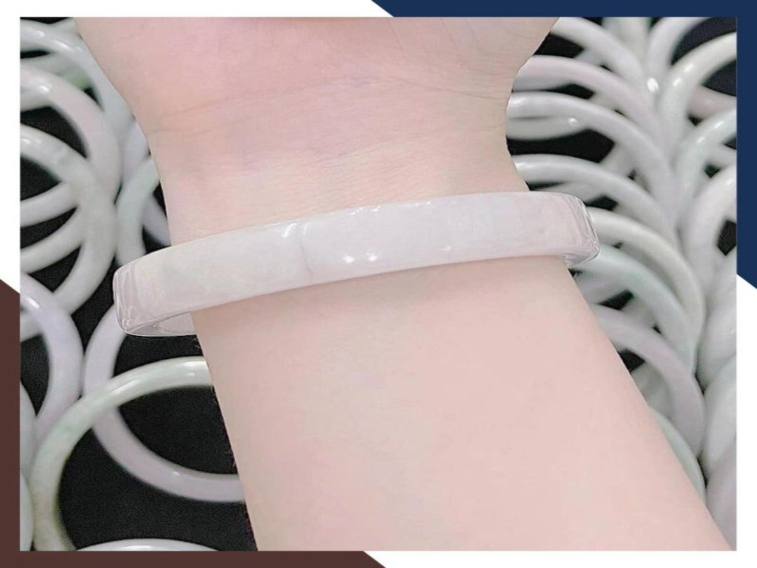 Bí quyết chọn size vòng tay cẩm thạch hợp dáng tay