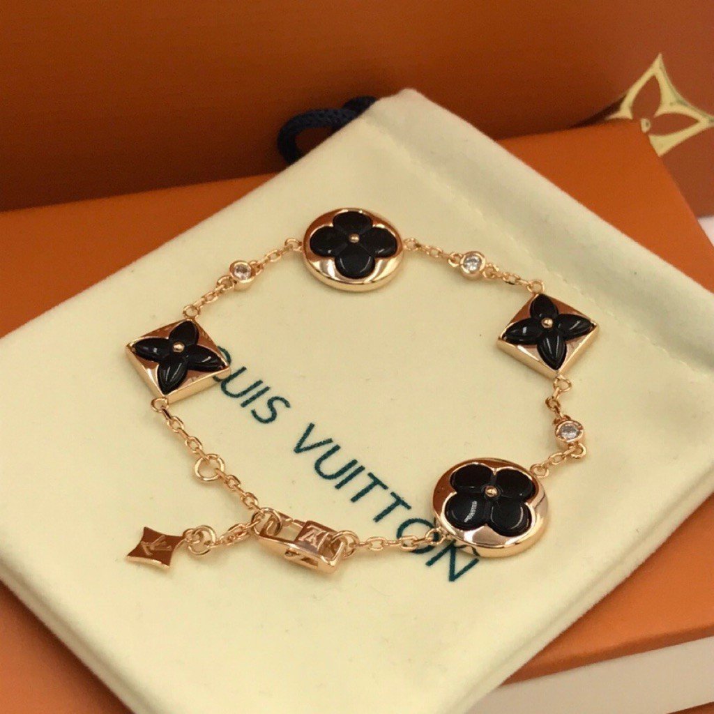 BST vòng tay Louis Vuitton bản sao 1:1 đa dạng phong cách thời trang