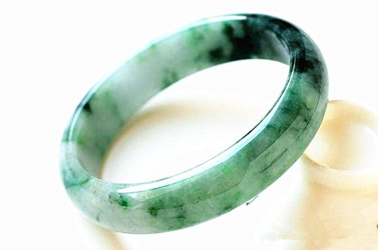 Các loại phỉ thúy phổ biến với màu sắc đa dạng