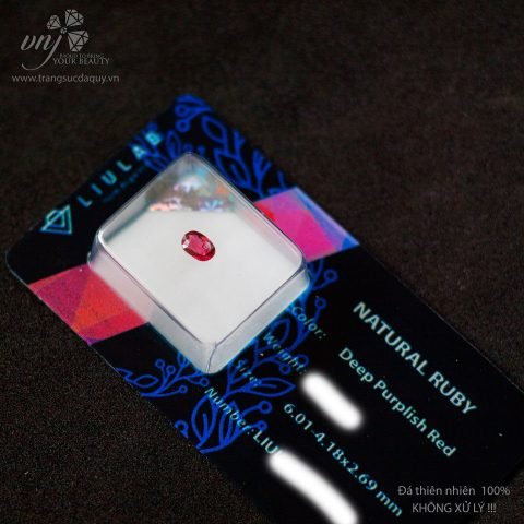 Các viên đá ruby Lục Yên thô và đã cắt sẵn dùng làm vòng tay ruby lục yên