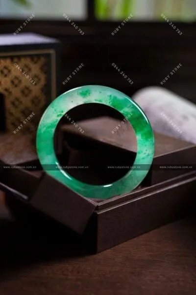 Cách lựa chọn vòng tay Du Long chất lượng