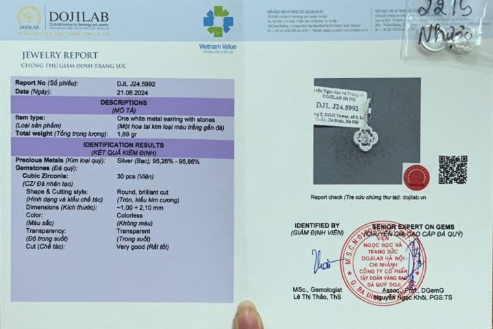 Chứng nhận chất lượng vàng 10K cho lắc tay cỏ 4 lá
