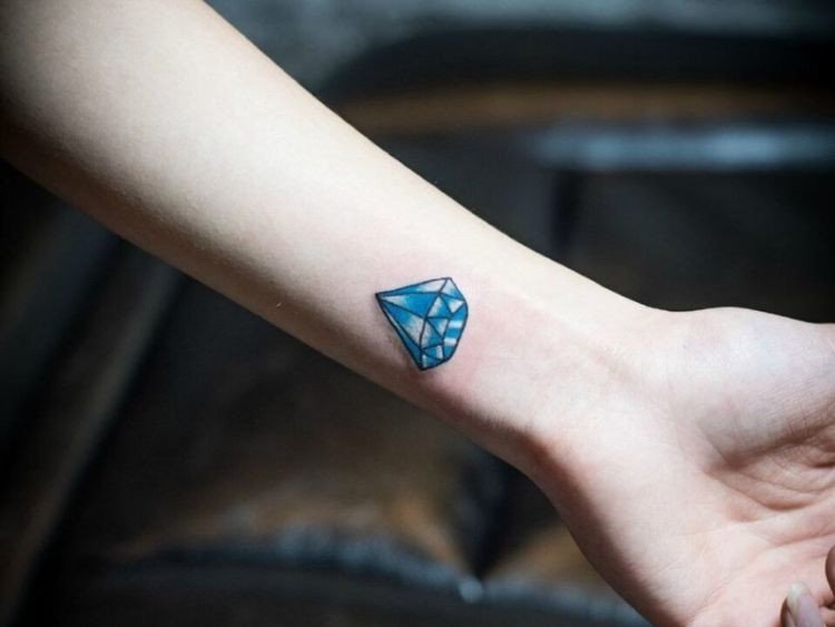 Hình xăm vòng tay nữ kim cương nhỏ biểu tượng vĩnh cửu