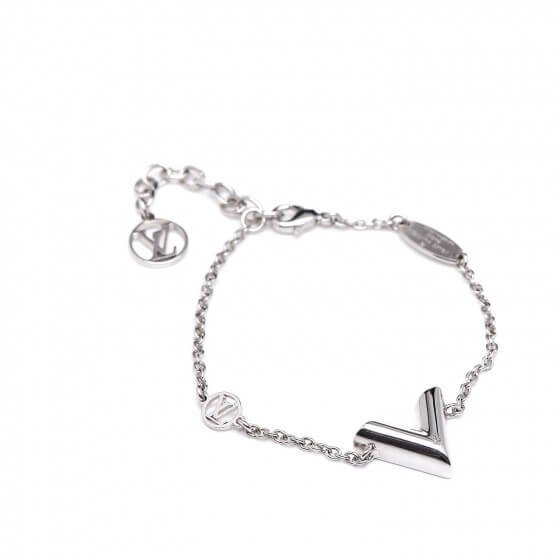 Lắc tay Louis Vuitton nam chính hãng Essential V Supple Bracelet với biểu tượng chữ V