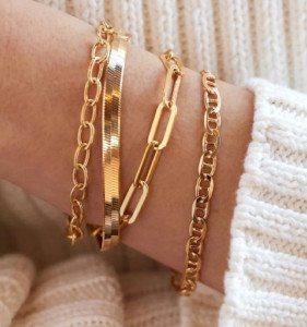 Lắc tay nữ vàng 18K 4 chỉ thiết kế ấn tượng