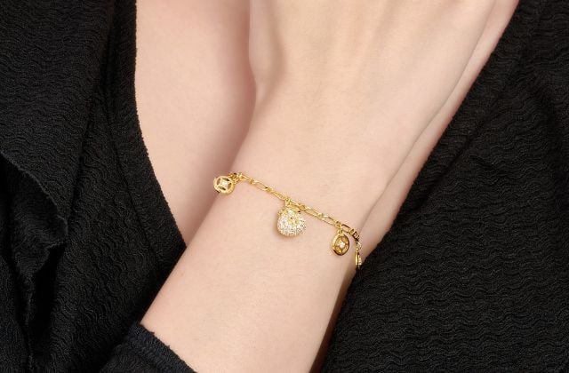 Lắc tay nữ vàng 18K phong cách Vintage cổ điển dưới 3 triệu