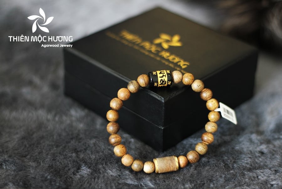 Mẫu vòng tay đá phong thủy nam