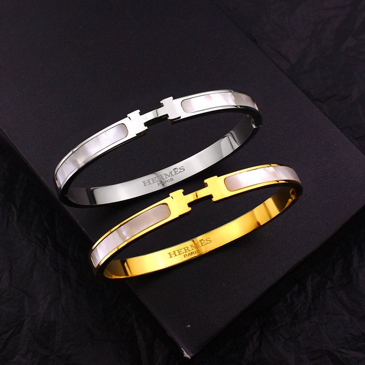 Mẫu vòng tay Hermes nữ đẹp với chất liệu bền bỉ