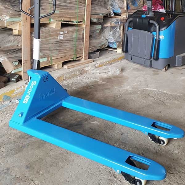 Mẫu xe nâng lắc tay cơ khí phổ biến được sử dụng rộng rãi