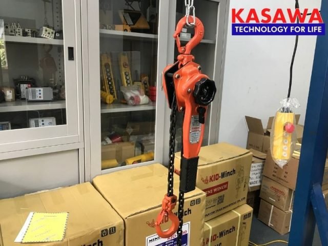 Pa lăng xích lắc tay 1 tấn hoạt động