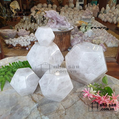Quả cầu đá thạch anh 12 mặt tự nhiên, tăng cường năng lượng và bảo vệ cho người đeo vòng tay màu trắng