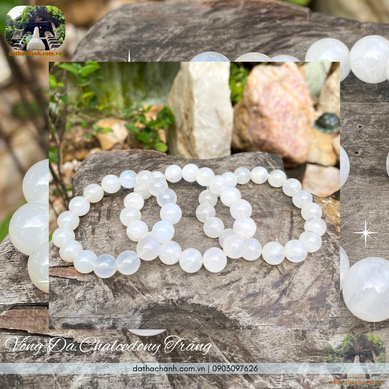 Quy trình làm sạch vòng tay đá Chalcedony giúp duy trì độ sáng bóng và năng lượng của đá.