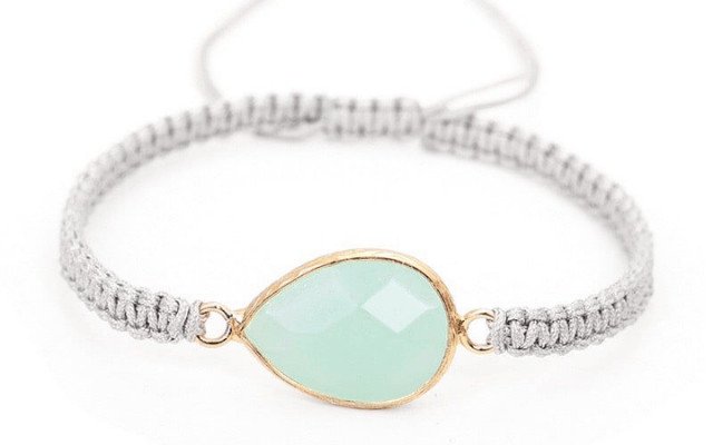 Tổng hợp các mẫu vòng tay handmade đẹp với phong cách đa dạng