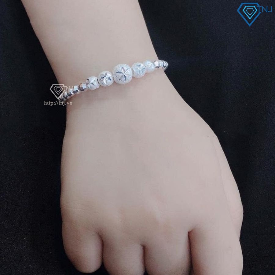 Vòng tay bạc có mặt dây chuyền hình trái tim cho bé gái 10 tuổi