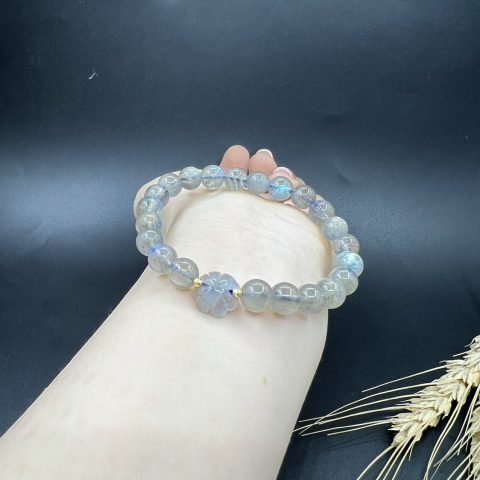 Vòng tay cỏ 4 lá vàng 10k mix đá xà cừ lung linh