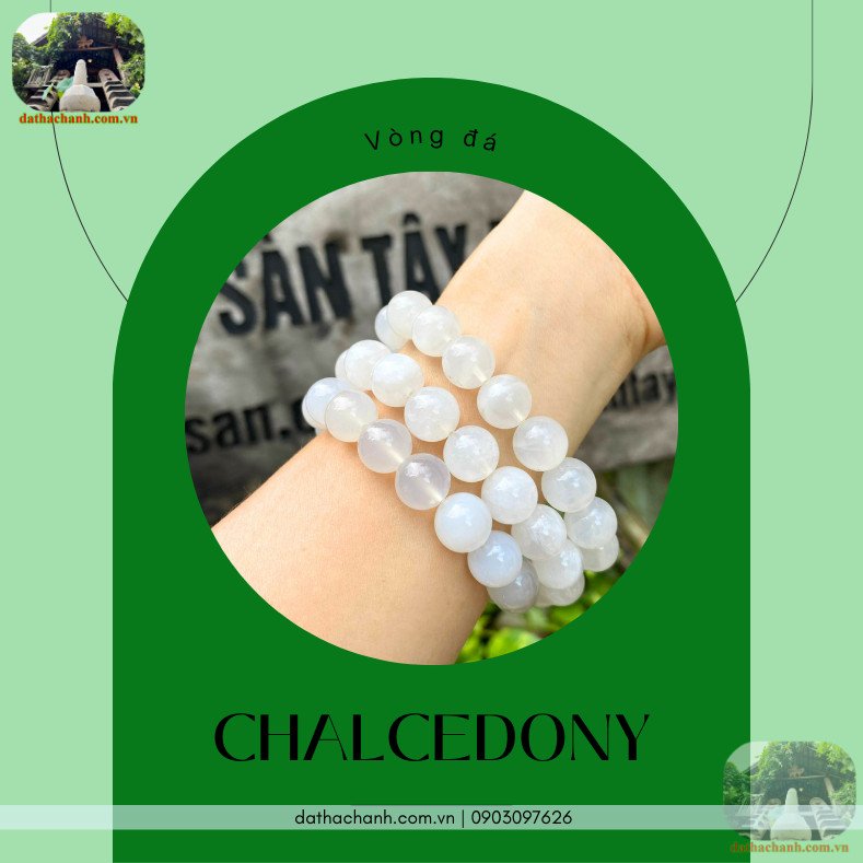 Vòng tay đá Chalcedony thanh lịch, với các hạt tròn đều tăm tắp, tôn lên vẻ đẹp tự nhiên của đá quý.
