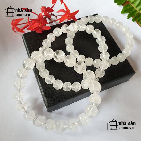 Vòng tay đá thạch anh trắng tự nhiên phong thủy, mang lại may mắn và cân bằng cuộc sống