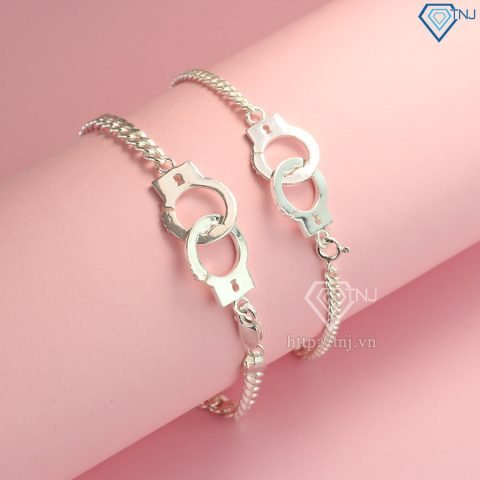 Vòng tay đôi bạc số 8 với thiết kế tinh xảo