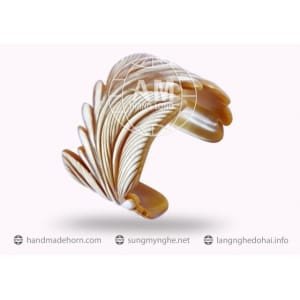 Vòng tay sừng trâu với màu đen bóng và vân tự nhiên độc đáo