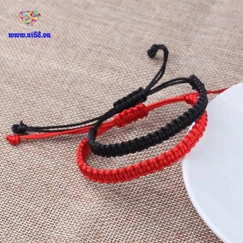 Vòng tay thắt dây handmade kiểu dẹp tinh tế, kết hợp hài hòa với hạt đá phong thủy