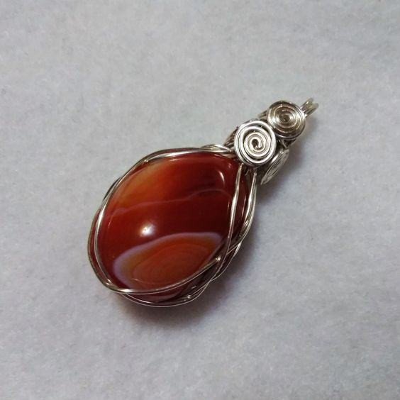 Bức chạm khắc cổ điển từ đá Agate thể hiện giá trị lịch sử