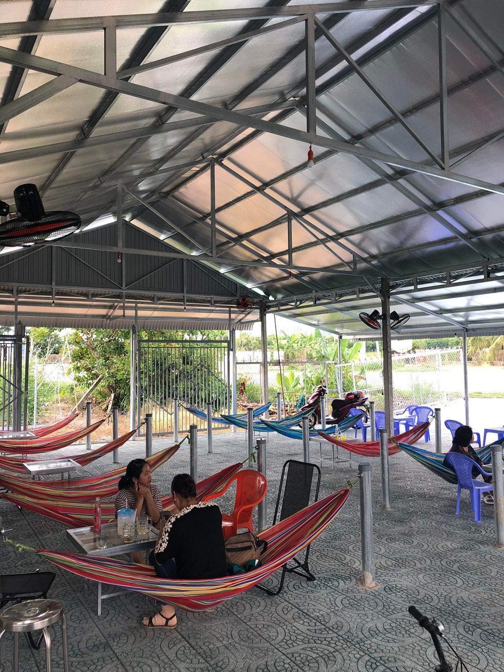 Cà Phê Võng với không gian thoáng mát và yên tĩnh gần Núi Bà Đen Tây Ninh
