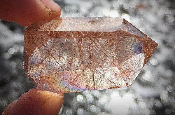 Cách lựa chọn đá thạch anh tóc đỏ dựa trên độ tinh khiết