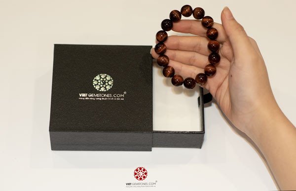 cách thắt nút vòng tay phong thủy