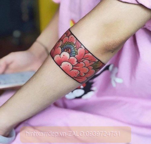 Chi tiết hình xăm vòng tay Nhật cổ phức tạp