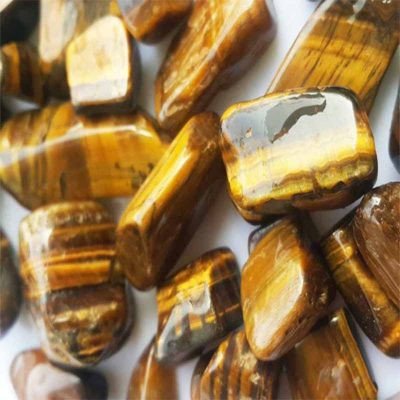 Đá mắt hổ vàng nâu thô, chất liệu ban đầu để chế tác vòng tay đá mắt hổ và xác định giá trị