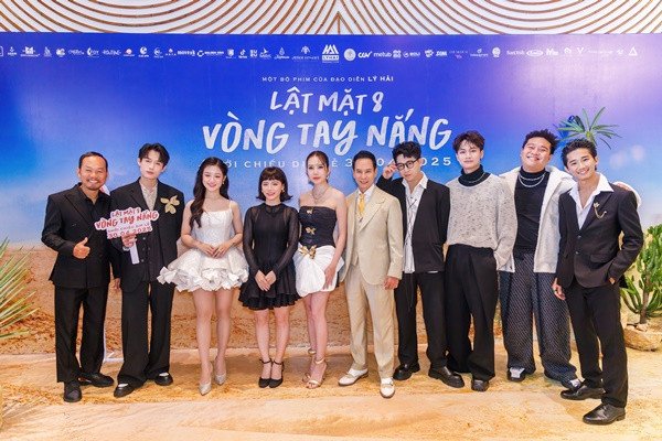 Đạo diễn Lý Hải và nhà sản xuất Minh Hà tại sự kiện phim Vòng Tay Nắng