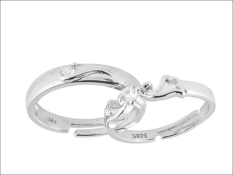 Dấu khắc 925 trên lắc tay bạc nữ PNJ