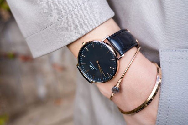 Đồng hồ kết hợp cùng Daniel Wellington Classic Cuff