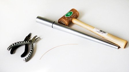 Dụng cụ và nguyên liệu làm vòng tay bằng dây đồng
