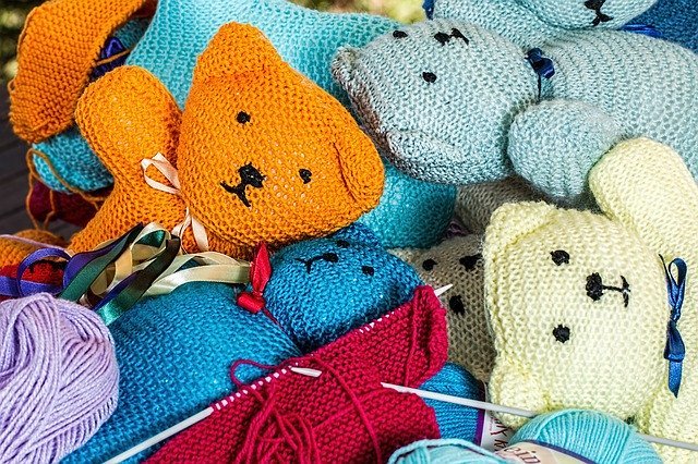 Gấu bông được làm thủ công bằng sợi len