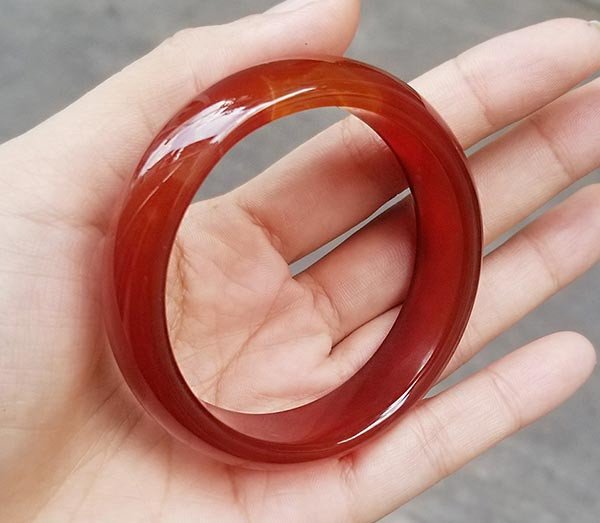Hình ảnh minh họa cách đo ni tay cho vòng kiềng đá
