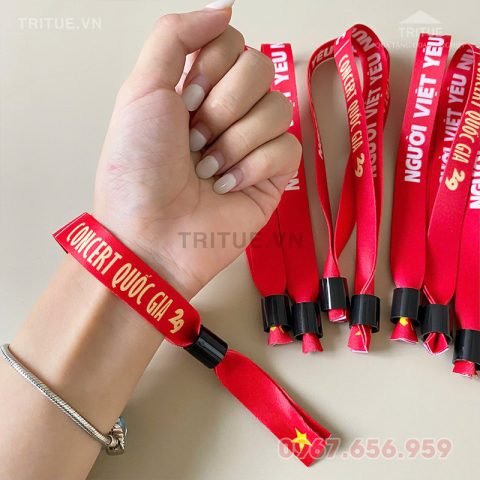in vòng tay vải cho sự kiện âm nhạc concert nổi bật