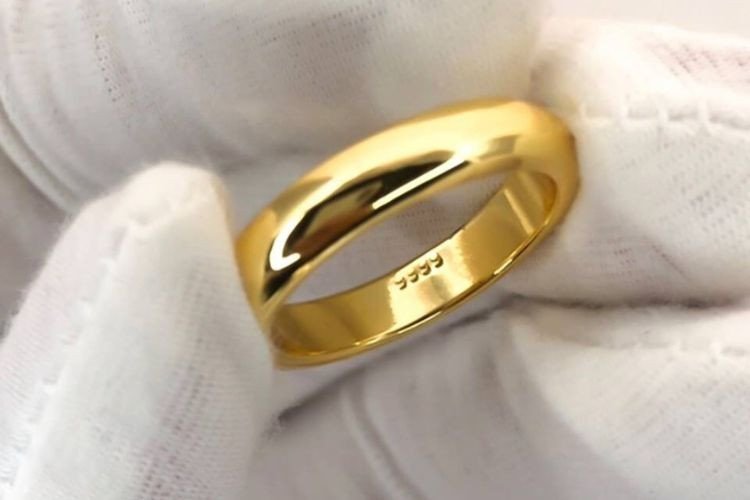 Khối lượng 1 chỉ vàng tinh khiết tương đương 3.75 gram, đơn vị phổ biến tại Việt Nam.