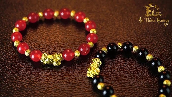 Kiểm tra kỹ vòng tay phong thủy chính hãng