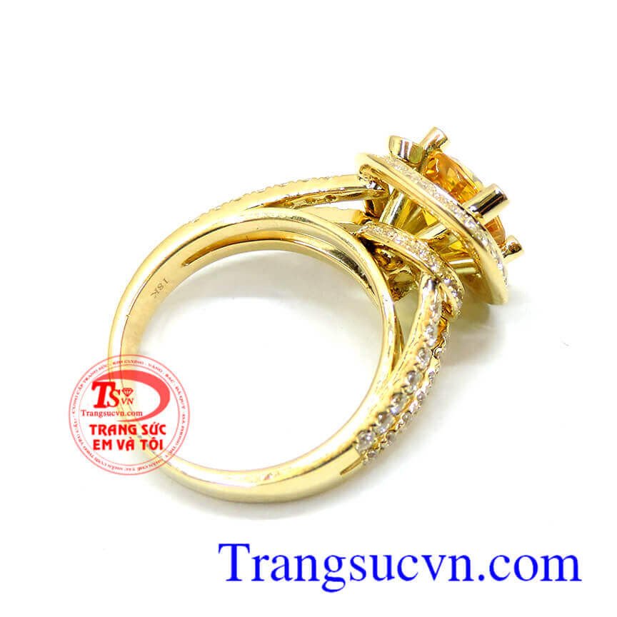 Kiểu dáng xoắn ốc đa tầng phá cách trên trang sức vàng 18k, tạo điểm nhấn ấn tượng cho phong cách.