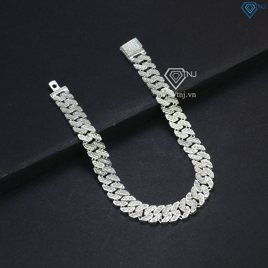 Lắc tay bạc nữ chi tiết với các mắt xích liên kết