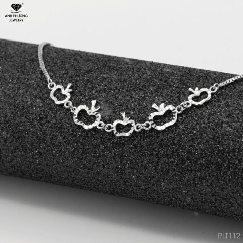 Lắc tay bạch kim nữ sang trọng với thiết kế tinh xảo, thể hiện vẻ đẹp của trang sức bạch kim.