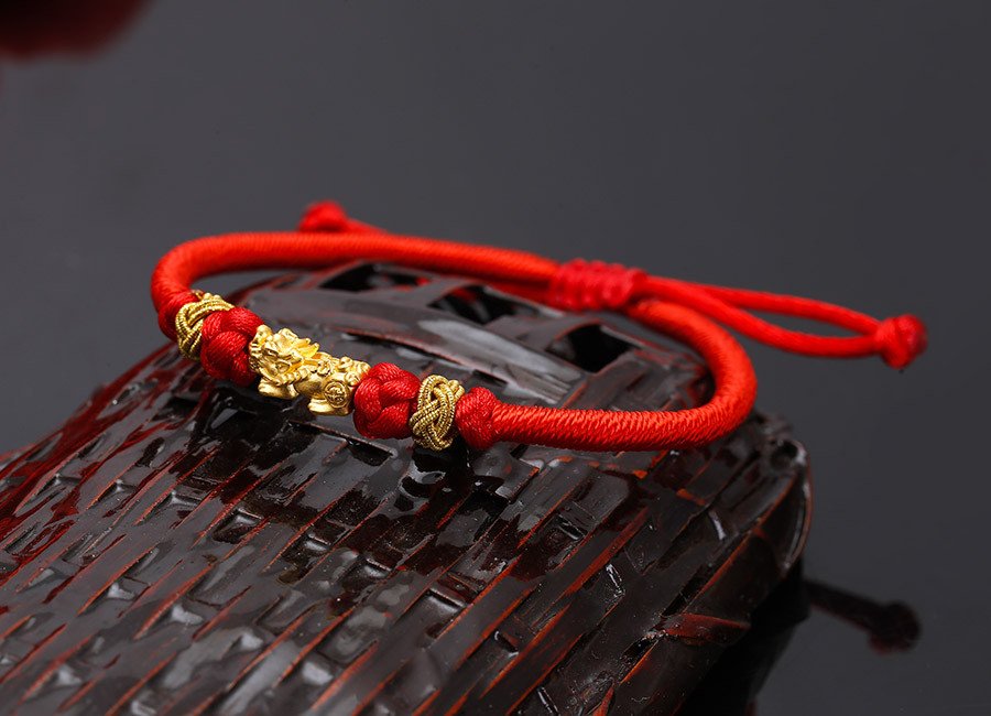 Lắc tay chỉ đỏ tỳ hưu vàng 24k độc đáo