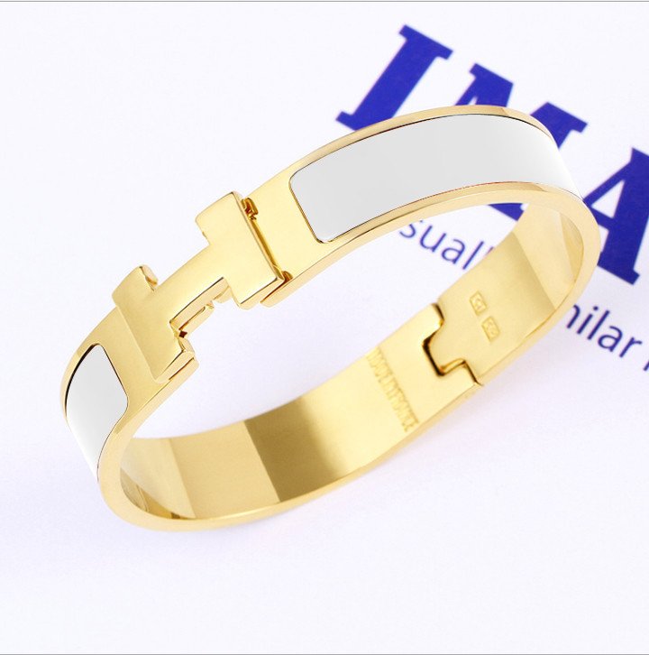 Lắc tay chữ H màu trắng