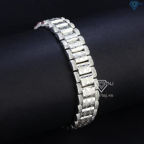 Lắc tay đồng hồ bạc nam với thiết kế mắt xích tinh xảo
