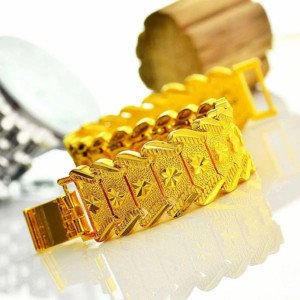 Lắc tay nam vàng 24K với hoa văn tinh xảo