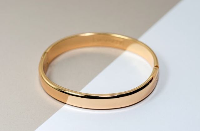 Lắc tay nam vàng 9999 và 18K với các đặc điểm khác nhau
