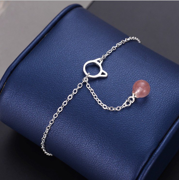 Lắc tay nữ charm mèo con thạch anh dâu